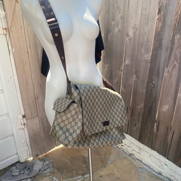 Gucci GG SUPREME MEDIUM BABY CHANGING  DIAPER BAG - Picture 6 of 16